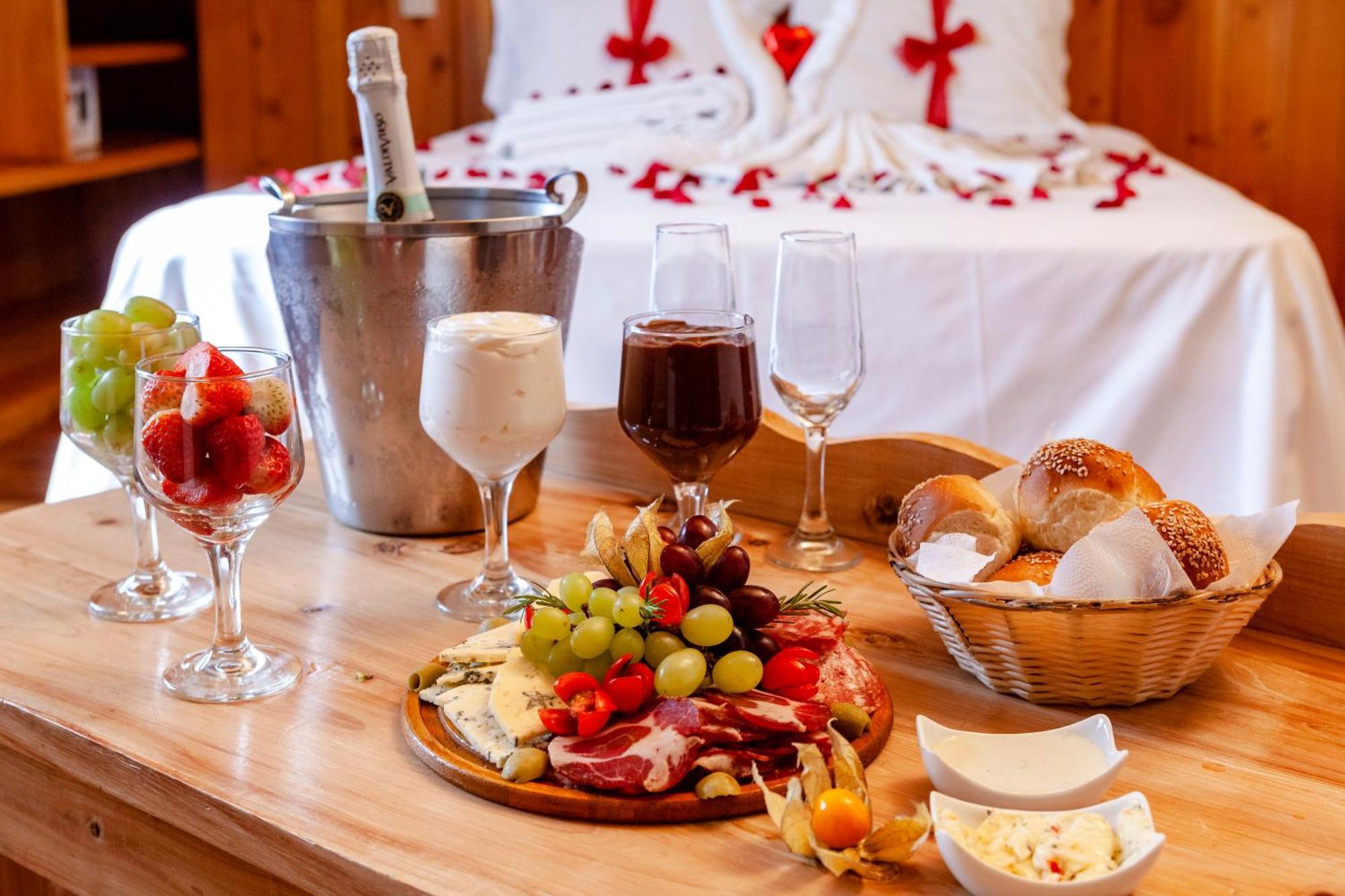 Le Suisse Elegance Hotel Кампус-ду-Жордан Екстер'єр фото